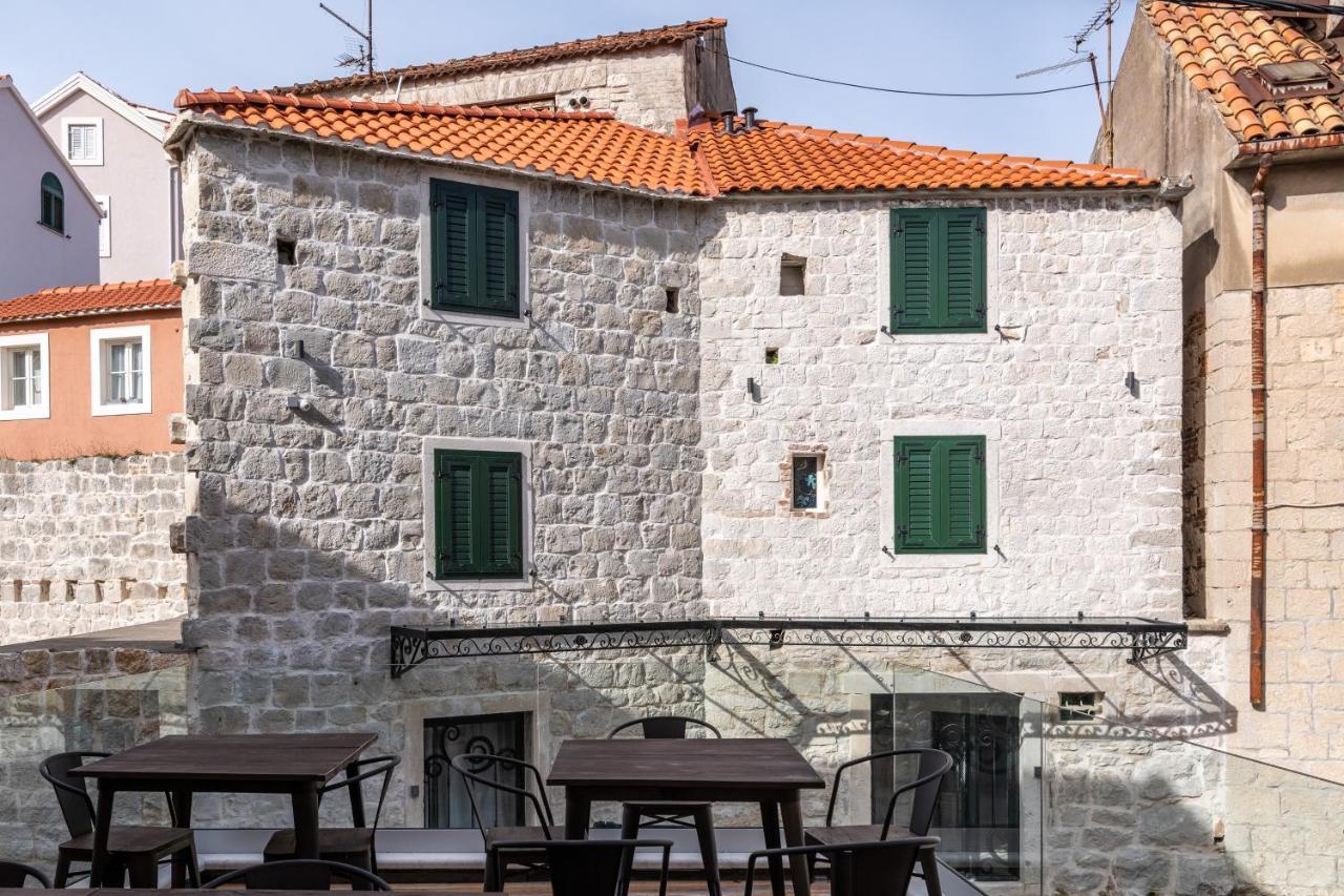 Historic Plaza Varos Split (Adults Only) Bagian luar foto