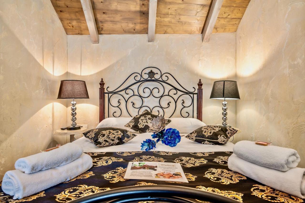 Historic Plaza Varos Split (Adults Only) Bagian luar foto