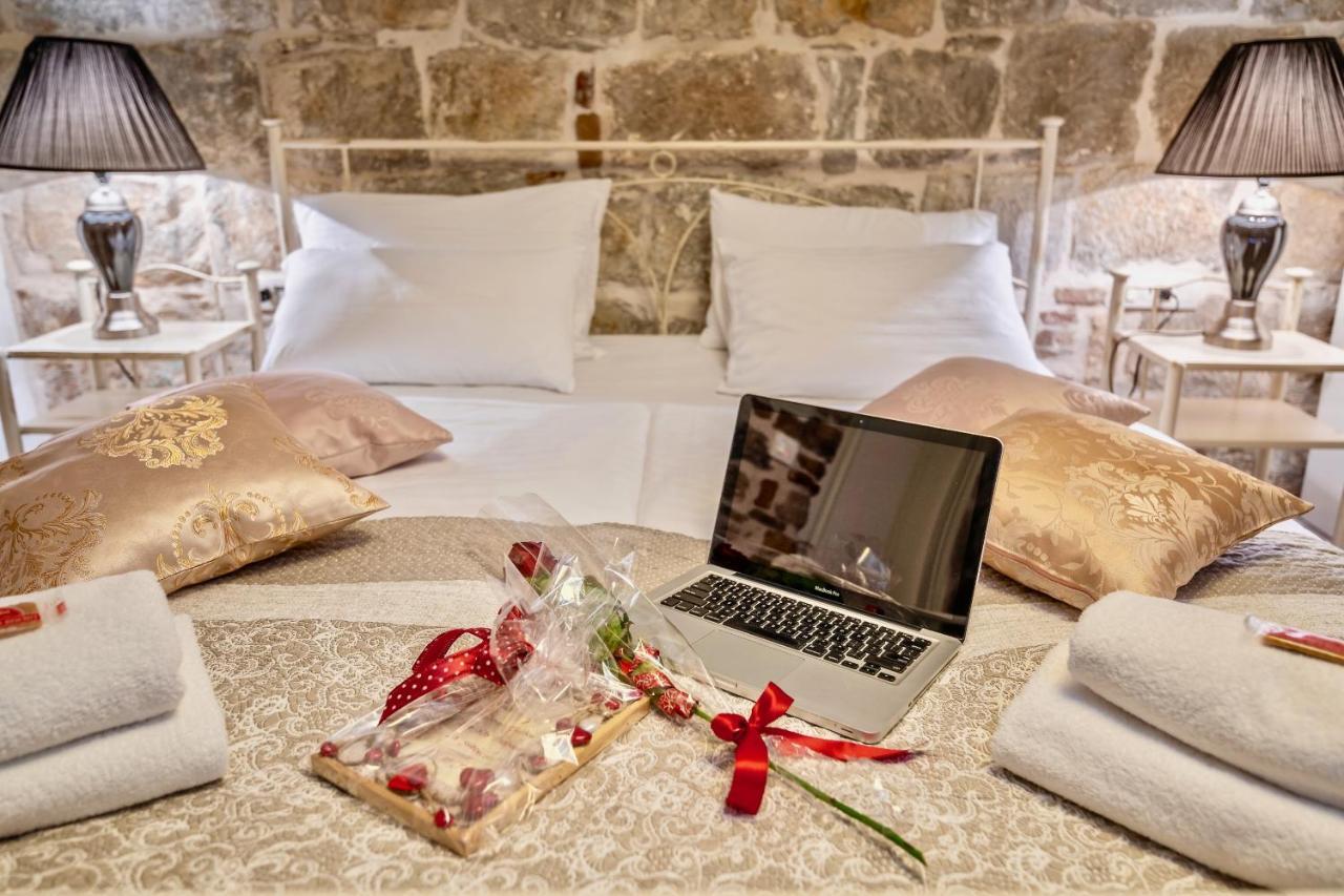 Historic Plaza Varos Split (Adults Only) Bagian luar foto