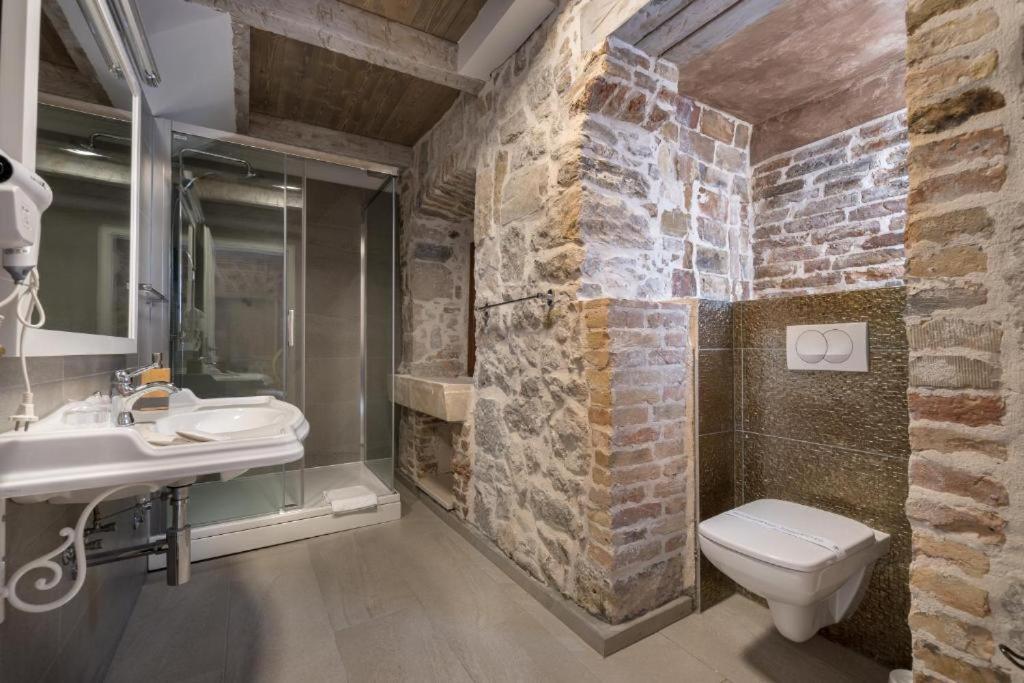 Historic Plaza Varos Split (Adults Only) Bagian luar foto