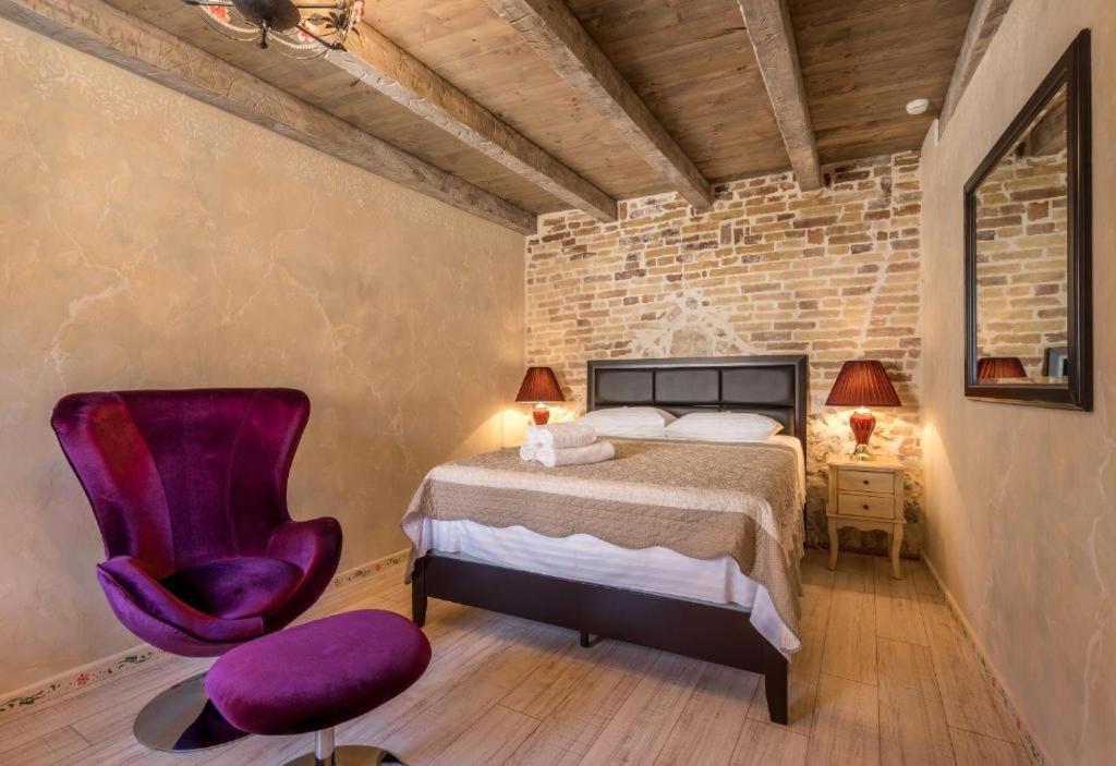 Historic Plaza Varos Split (Adults Only) Bagian luar foto